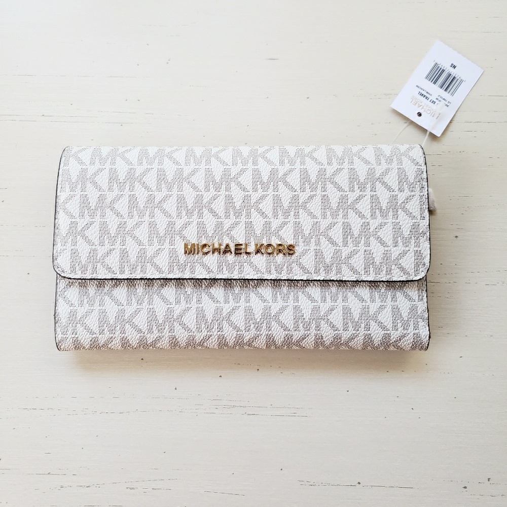 NWT Michael Kors Jet Set Travel Wallet